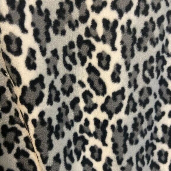 ABOUND Women's Cozy Fleece Sweatshirt In Black Giada Leopard‎ NWT - Picture 6 of 7